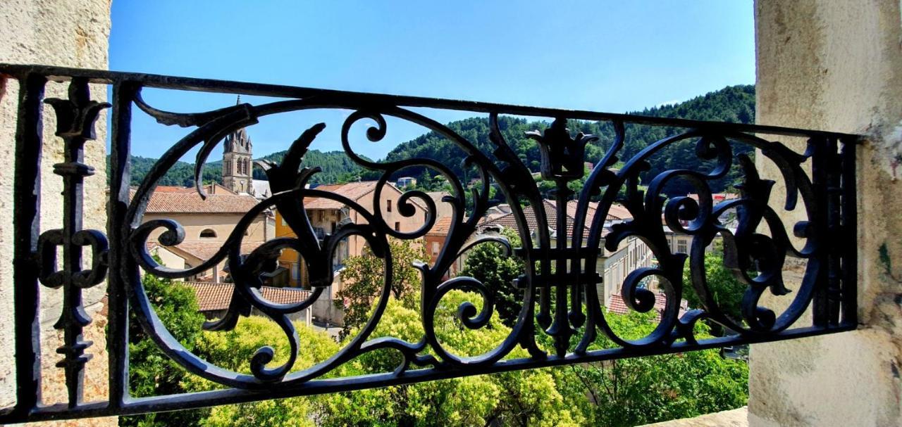 Hotel Saint Jean Vals-les-Bains Esterno foto