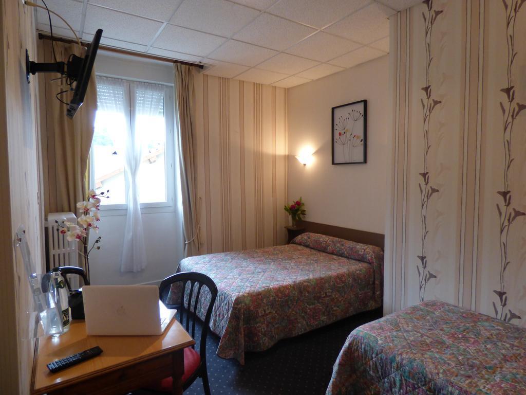 Hotel Saint Jean Vals-les-Bains Esterno foto