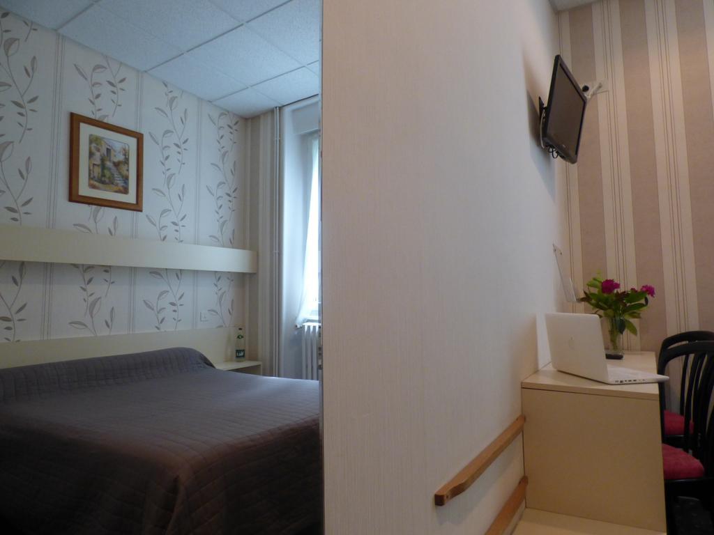Hotel Saint Jean Vals-les-Bains Esterno foto