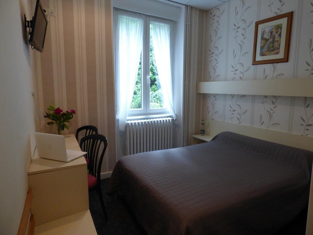 Hotel Saint Jean Vals-les-Bains Esterno foto