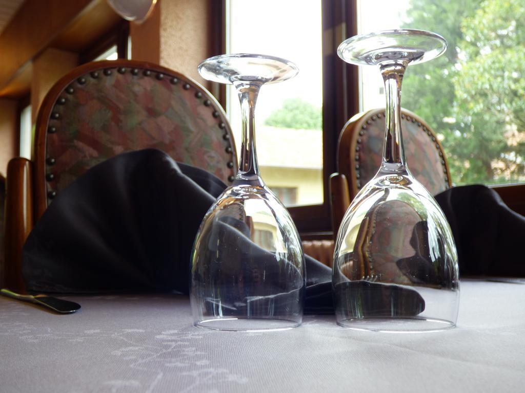 Hotel Saint Jean Vals-les-Bains Esterno foto