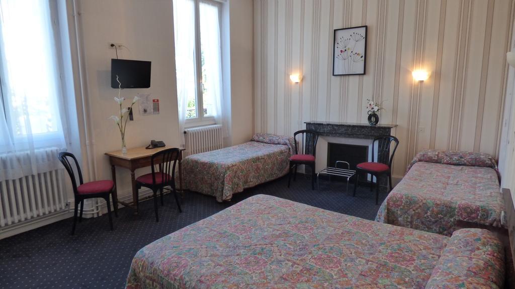 Hotel Saint Jean Vals-les-Bains Esterno foto