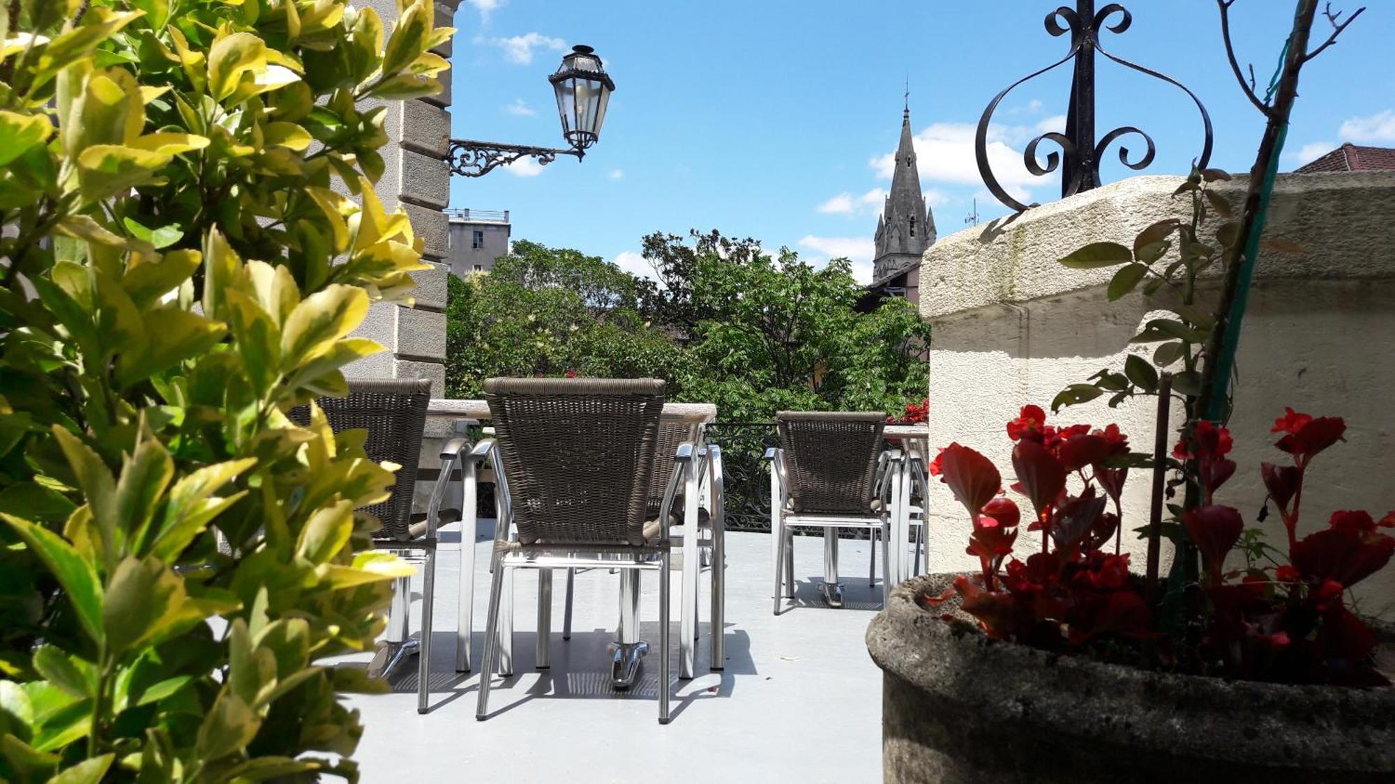 Hotel Saint Jean Vals-les-Bains Esterno foto