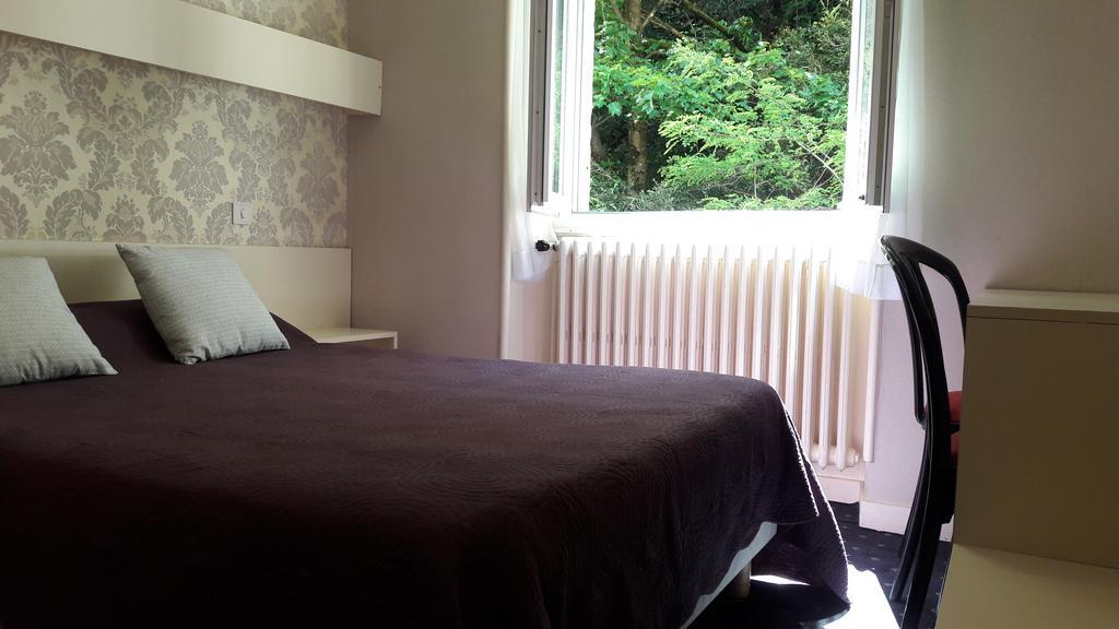 Hotel Saint Jean Vals-les-Bains Esterno foto